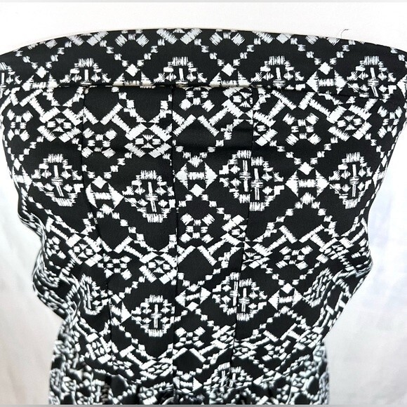Black and white Aztec print strapless maxi dress size small - Picture 2 of 7
